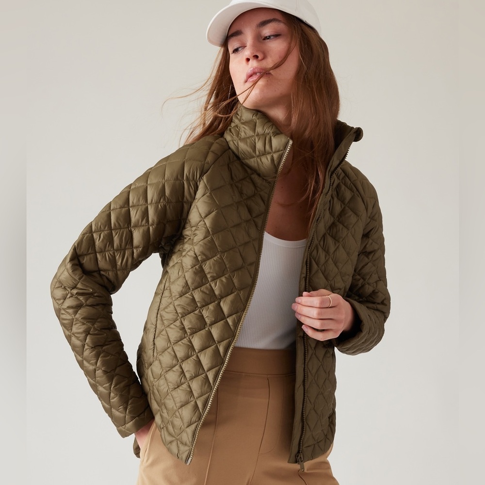 NWT | ATHLETA Whisper Featherless Jacket in Olive Green